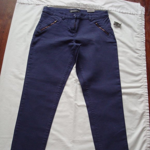 Reitmans slim leg jeans - Picture 1 of 8